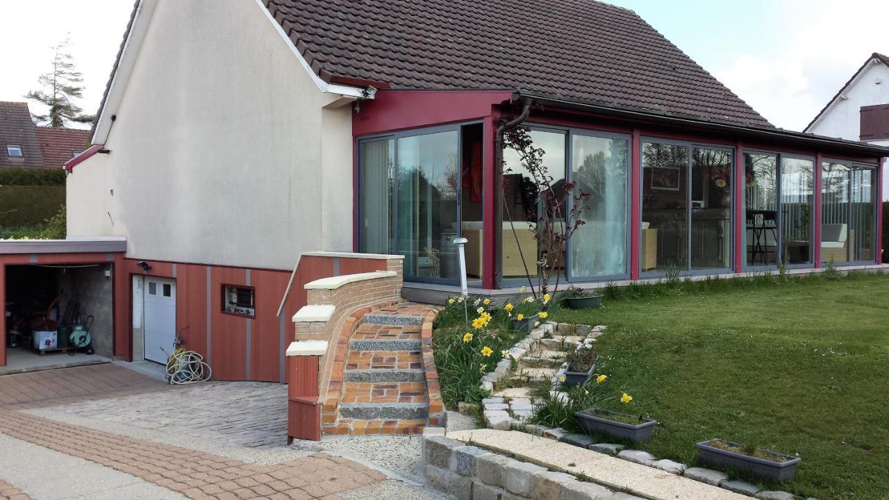 Chambre Privee Avec Salon, Garage Voiture, Velos, Motos Tourville-sur-Arques Exterior foto